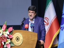 وقتی از جای دیگر برای نظام بانکی تصمیم می‌گیرند، چگونه از مدیران بانکی مطالبه پاسخگویی دارید؟