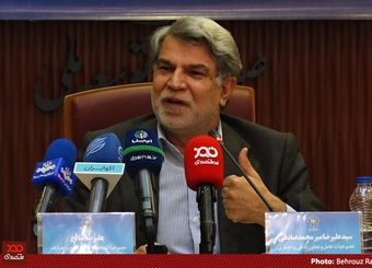 در پروژه‌های اقتصادی هر وقت دیدیم کسی بهتر از ماست، از پروژه خارج می‌شویم