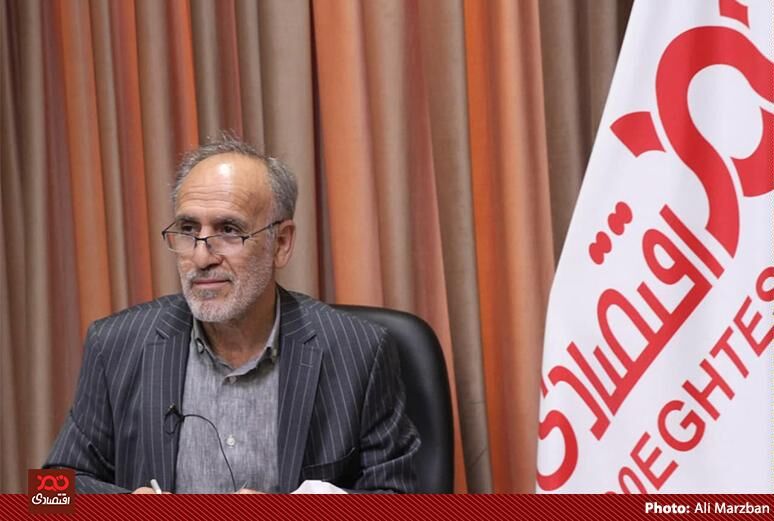 نرخ دلار به محدوده ثبات قیمتی خود بازمی‌گردد