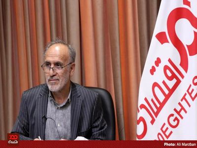 نرخ دلار به محدوده ثبات قیمتی خود بازمی‌گردد