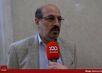 مجلس ما سیاسی است و قوانینی که می‌نویسد خاصیت سیاسی دارد