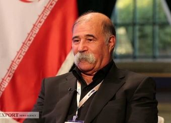 از وزیر التماسی صمت بخواهید که به اتاق بازرگانی بیاید و مشکلات ما را حل کند!