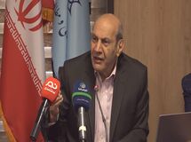 سیاست بانک مرکزی با تثبیت نرخ ارز و نقدینگی و افزایش نرخ سود سپرده در مسیر کنترل تورم عمل می‌کند
