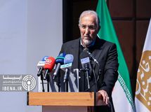 نظام بانکی و نظام مالیاتی غده‌های سرطانی اقتصاد ایران هستند