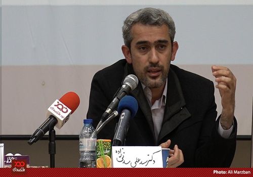سیاستمداران جرات دست زدن به قیمت بنزین و گازوئیل را ندارند