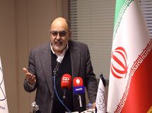 به مسئولین هشدار می‌دهیم که اگر حضور پوشاک قاچاق ادامه پیدا کند سیل بیکاری آغاز می‌شود