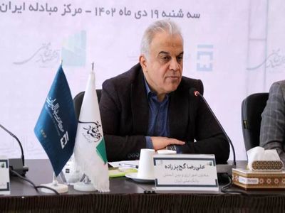 اقدامات غیر اصولی دوره‌های قبل بازارهای غیر رسمی ارز را تقویت کرد