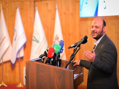 باید از جریان نقدینگی پرداخت مستمری بازنشستگان استفاده کرد