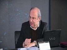 کمبود تجهیزات تخلیه و بارگیری سبک در بنادر داریم