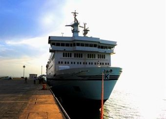 در ساخت و تعمیر کشتی به خودکفایی رسیده ایم/ همه برای تحقق شعار سال تلاش کنیم/ تحریم عامل توقف نیست