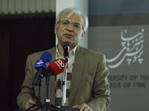 سالی ۸ میلیون تن ذرت وارد می‌کنیم و ۴ میلیارد دلار برایش هزینه می‌کنیم