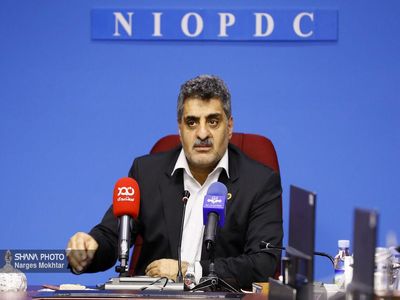 جایگاهی ۱۰۰ هزار لیتر بنزین توزیع می‌کند، ۵۰ هزار لیترش منحرف می‌شود، چه کسی پاسخگوست؟