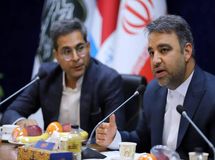 گردشگری مناطق آزاد پایلوت سیاست های اقتصاد مقاومتی است.