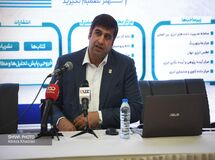 اگر برای مصرف خودروها فکری نشود، تا چند سال دیگر صادرات نفت را هم باید با واردات بنزین تهاتر کنیم