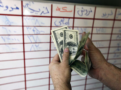 کنترل نقدینگی و تورم خبر از کاهش نرخ ارز می‌دهد