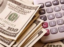 درآمدهای ارزی کشور در بهار امسال ۴ میلیارد دلار افزایش یافت
