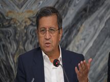 دستور همتی برای روشنگری درباره پرداخت وام به هیات مدیره بورس
