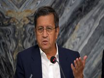 دستور همتی برای روشنگری درباره پرداخت وام به هیات مدیره بورس