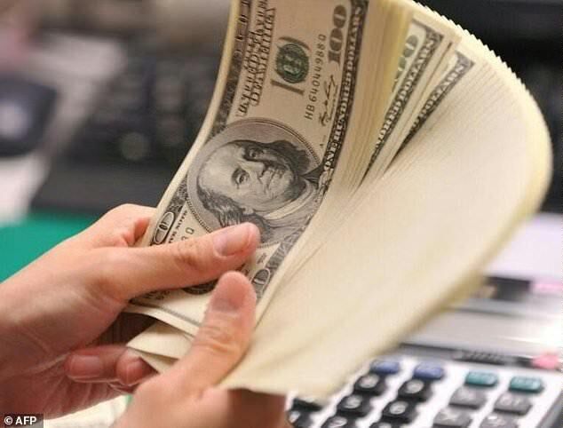 جنگ تجاری ترامپ ارزش دلار را کاهش داد