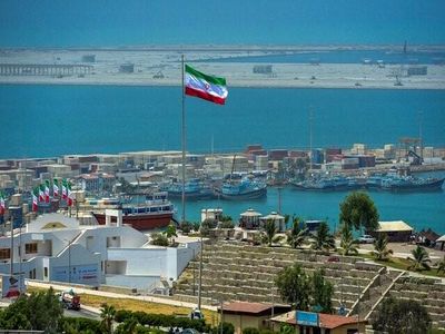 لزوم تمرکز معاونت‌های اقتصادی مناطق آزاد بر جذب سرمایه‌گذار
