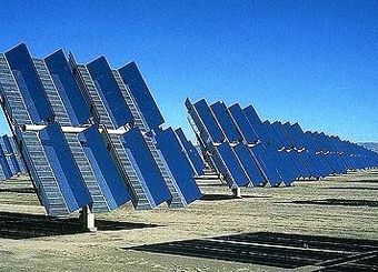آغاز نصب نیروگاه‌های خورشیدی در محوطه پست‌های برق