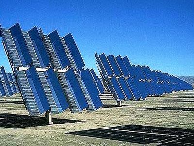 آغاز نصب نیروگاه‌های خورشیدی در محوطه پست‌های برق