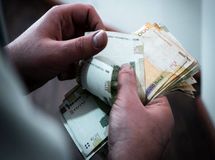 هرچه دستمزدها بالاتر باشد، اشتغال و نرخ مشارکت بالاتر خواهد بود