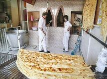 نان گران می‌شود؟/ آخرین اخبار از حذف یارانه آرد
