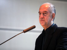 تغییر مداوم قوانین، مسیر تجارت و سرمایه‌گذاری را پرریسک و فسادزا کرده است
