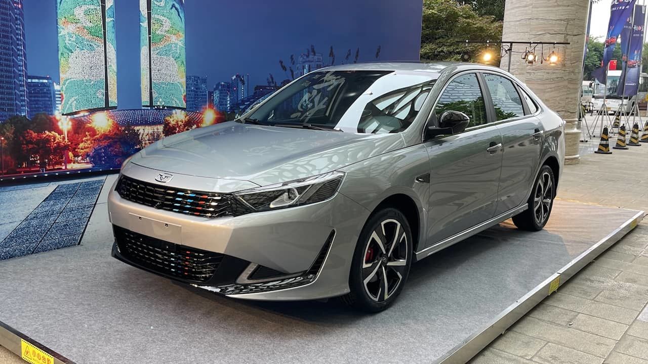 آخرین قیمت محصولات بهمن موتور امروز، یکشنبه 14 دی ماه