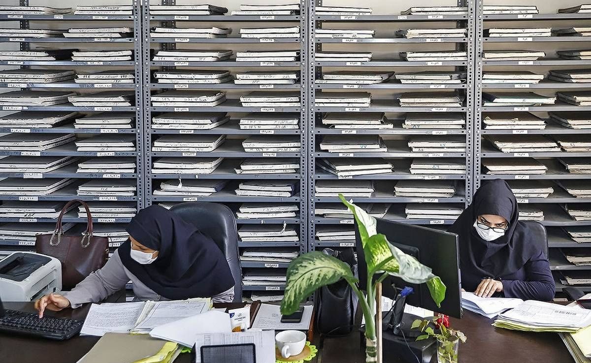 کارمندان دولت بخوانند/ خبر جدید درباره کاهش ساعت اداری کارمندان و تعطیلی پنج‌شنبه‌ها + جزییات
