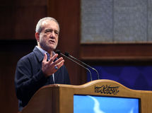 پزشکیان خواستار تسریع اجرای قانون مالیات‌های مستقیم شد

