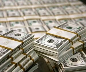 سود کاسبان تحریم در افزایش قیمت دلار است
