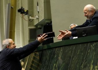 رونمایی از بودجه با ریال جدید در بهارستان؛ لایحه ۱۴۰۵ چه تفاوتی با اسلاف خود دارد؟