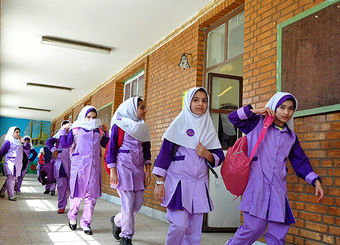 پوشاک مدارس با افت کیفیت و قیمت نامتعارف
