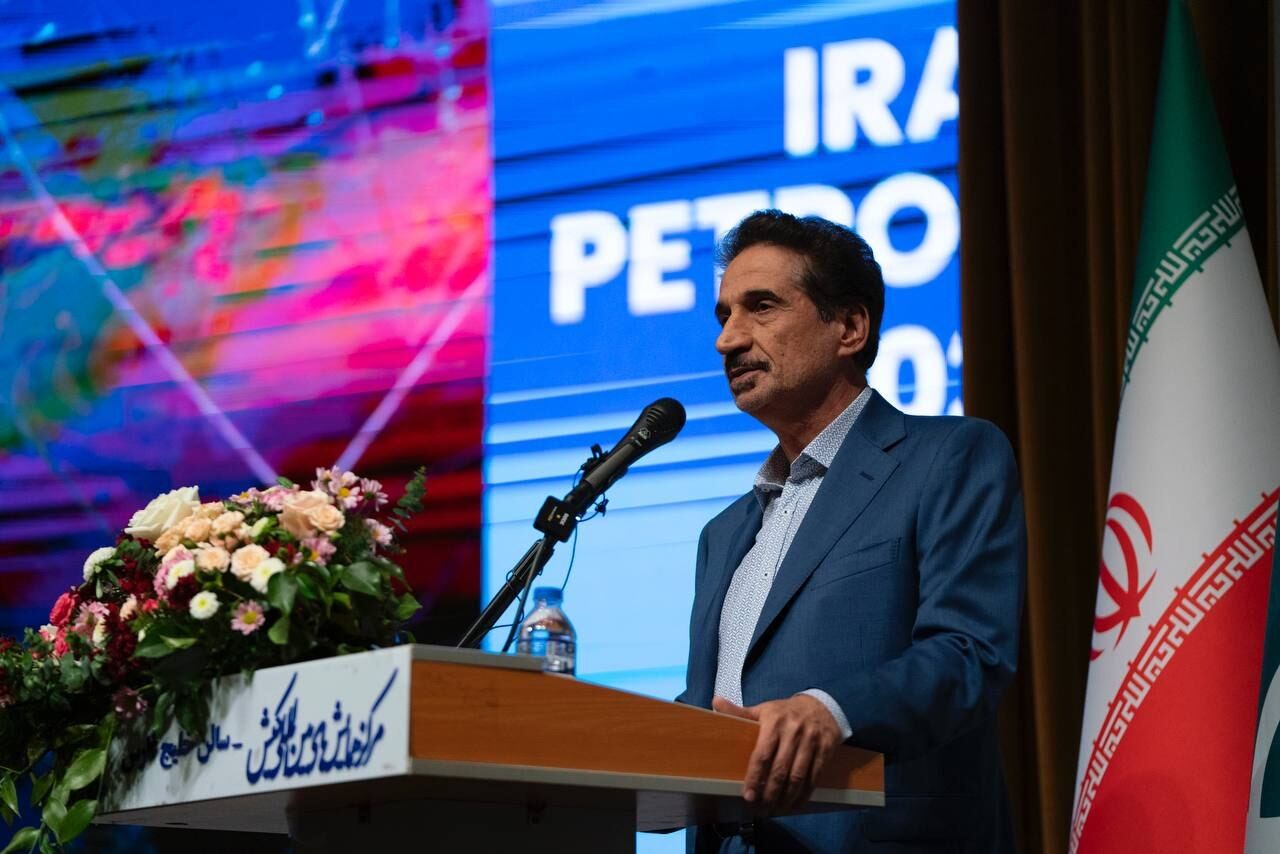 مهدوی:دولت مطالبات پتروشیمی‌ها را نپردازد بدهی گاز تسویه نمی‌شود
