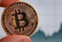 سقوط لحظه‌ای قیمت بیت کوین تا 24 هزار دلار