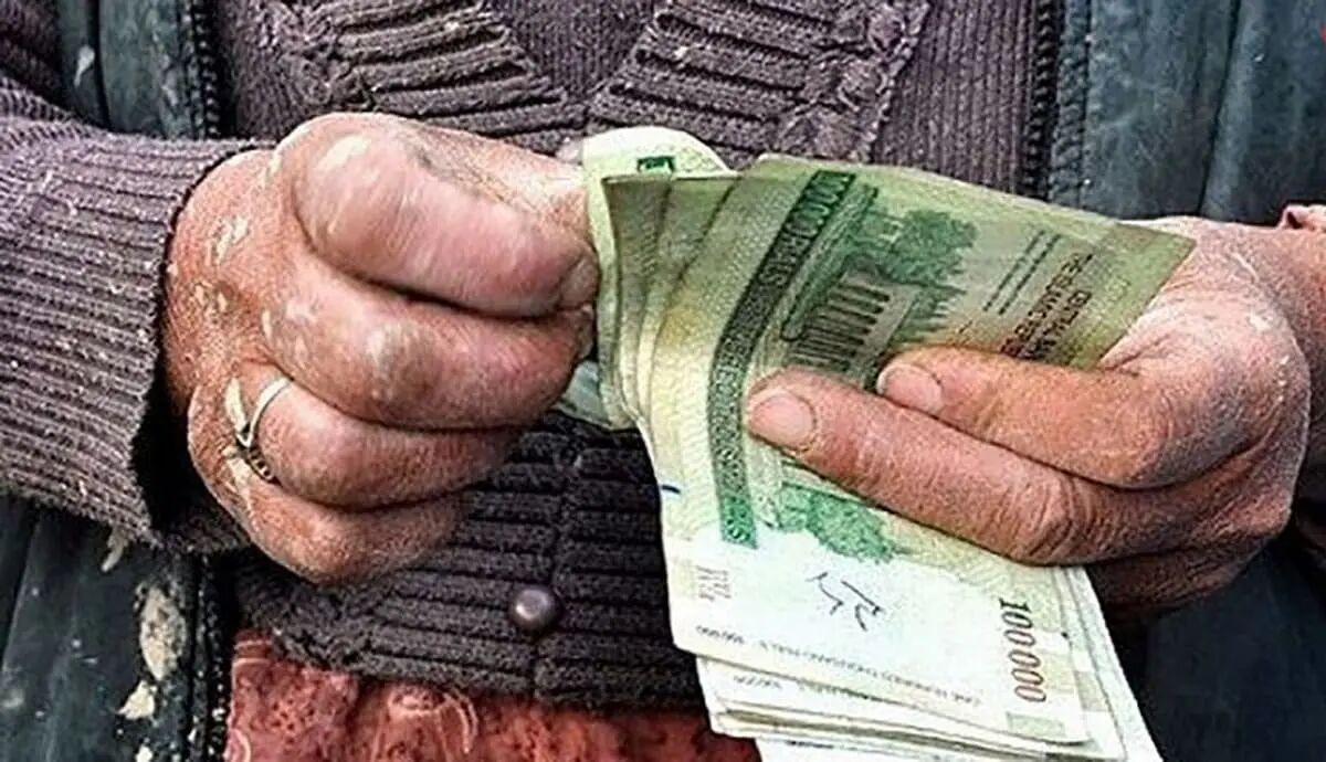 حقوق ۲۲ میلیون کارگران  کفاف زندگی را نمی‌دهد
