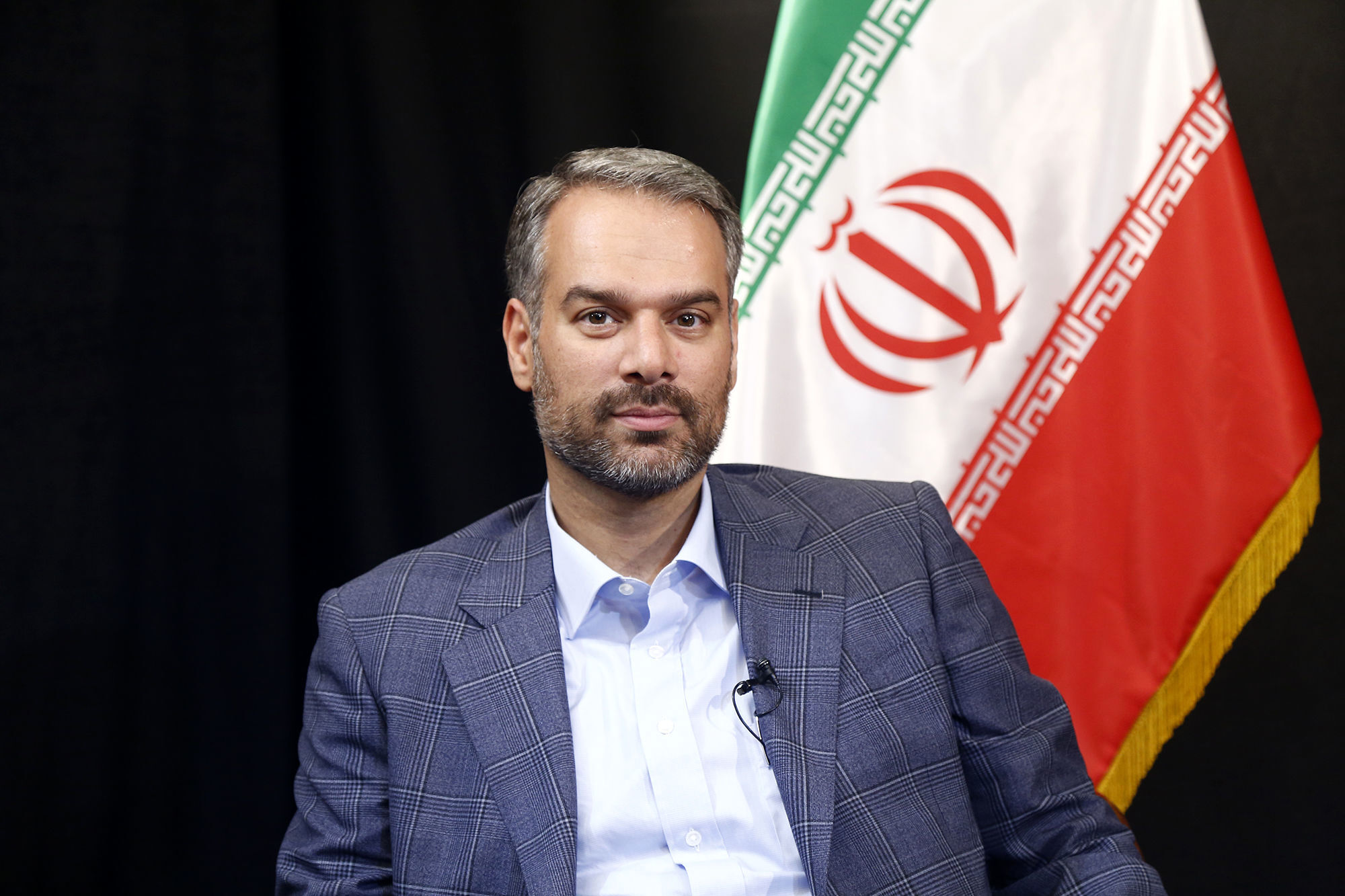 هر تاکسی تهران سالانه ۲ میلیارد تومان یارانه بنزین می‌گیرد!