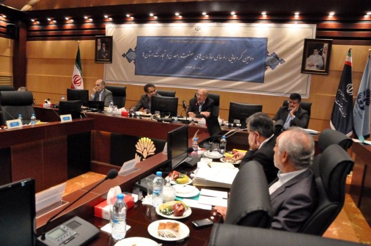 وزیر صنعت: قانون اصناف اصلاح میشود