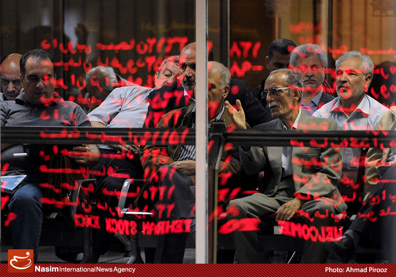 شاخص کل بورس در 52 روز کاری سال جاری 4500 واحد افت کرد