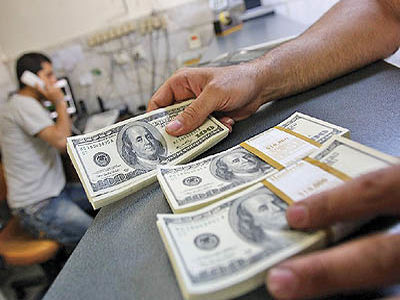 نرخ انواع ارز در بازار کاهش یافت