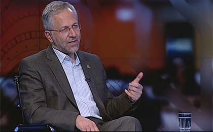رئیس پژوهشکده پولی و بانکی: تولید کردن راه خروج از رکود است