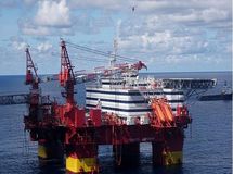 معاون بین‌الملل وزارت نفت: هیچ یك از قرارداد‌های نفتی دولت‌های قبل به تعلیق درنیامده است