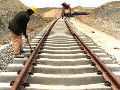 وزیر راه: به حدود یك میلیون و 800 هزار تن ریل در سال های آینده نیاز داریم