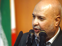 میرکاظمی: صادرات نفت در خرداد 200 هزار بشکه در روز نسبت به فروردین کاهش داشت