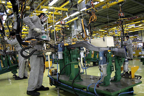 دبیر انجمن قطعه‌سازان خودرو از بازگرداندن واحدهای قطعه‌ساز تعطیل شده به چرخه تولید خبر داد