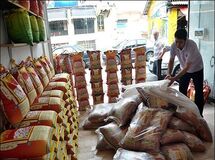 رئیس اتحادیه بنکداران موادغذایی: ارائه جوایز میلیاردی برنج ناشی از کسب سودهای باد آورده است