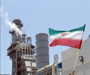 "پای دلالان با یکسان شدن نرخ ارز در بورس و بازار آزاد از بورس بریده شده است"