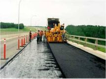 معاون وزیر راه: سه هزار کیلومتر راه در کشور از آغاز سال روکش آسفالت شد